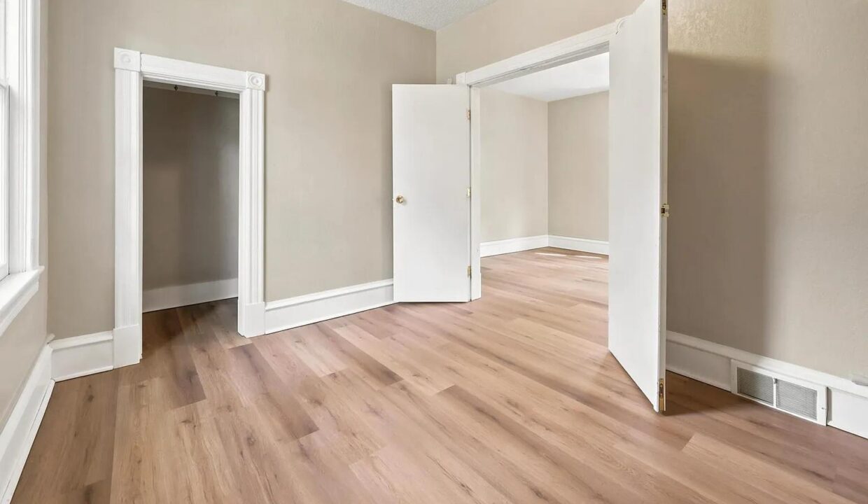 1791233877573_Bedroom #1#5