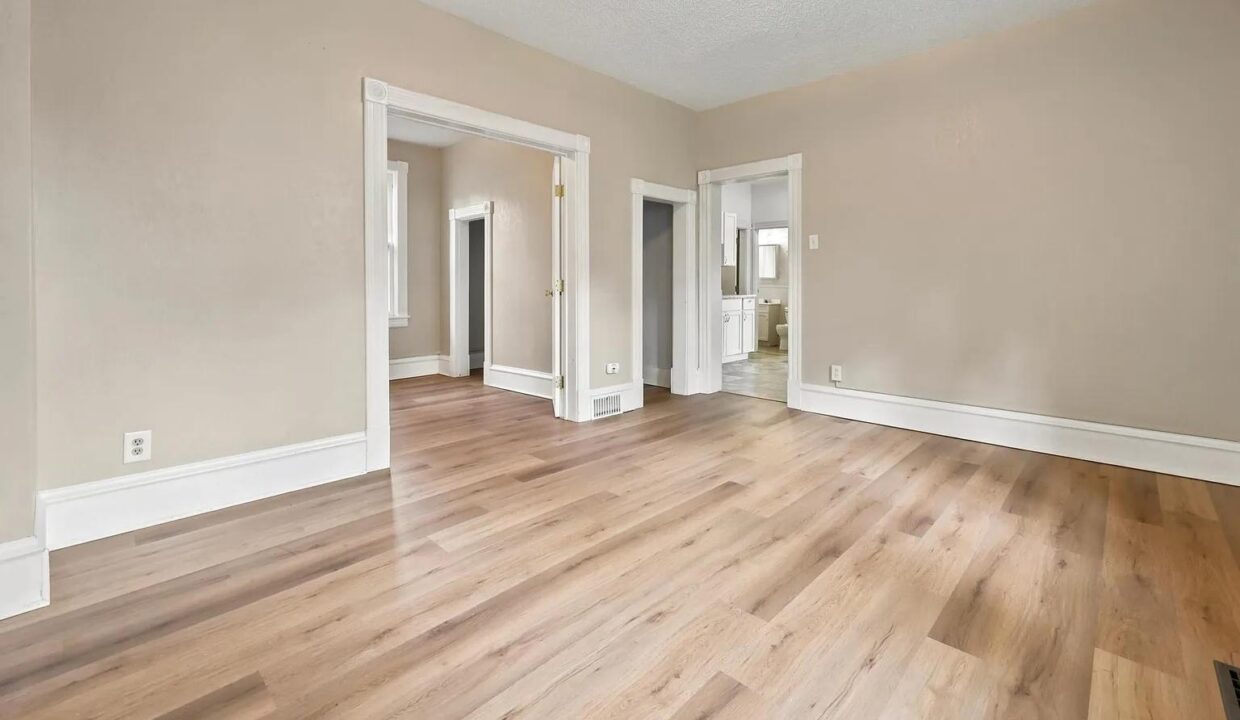 1791233885652_Living Room #8